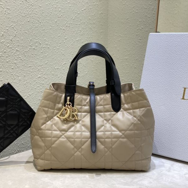 chr1st1an D10r shopping bags